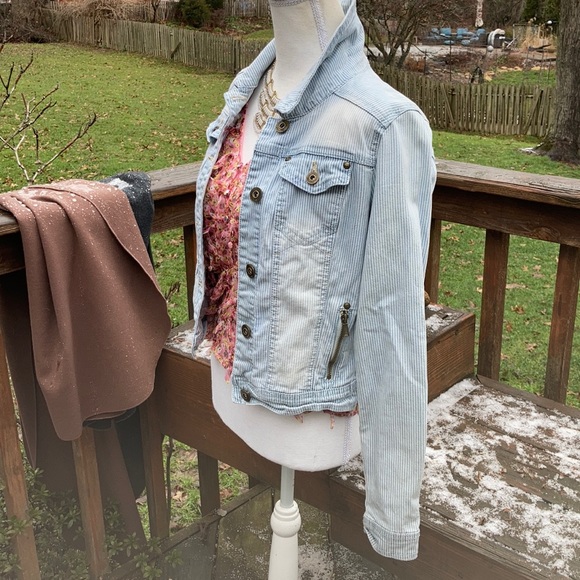 Jou Jou Stripped Zip Pocket Denim Jacket Size S - Picture 5 of 16